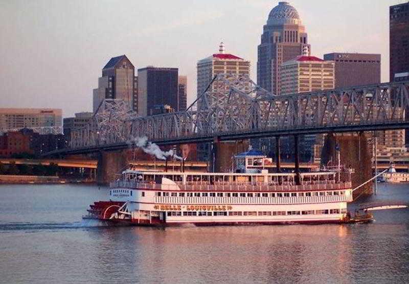 Courtyard Louisville Northeast Екстер'єр фото