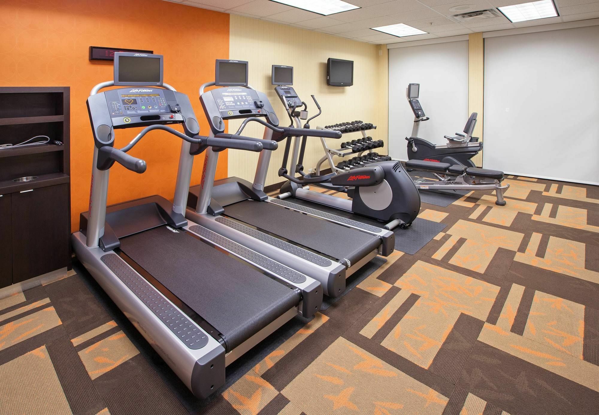 Courtyard Louisville Northeast Екстер'єр фото